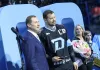 Алексей Морозов поздравил Андрея Стася с 1000-м матчем в КХЛ